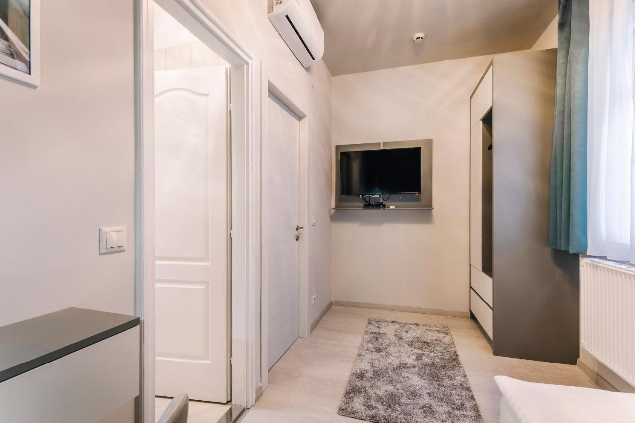 Soho Apartmanhaz Γκιόρ Εξωτερικό φωτογραφία
