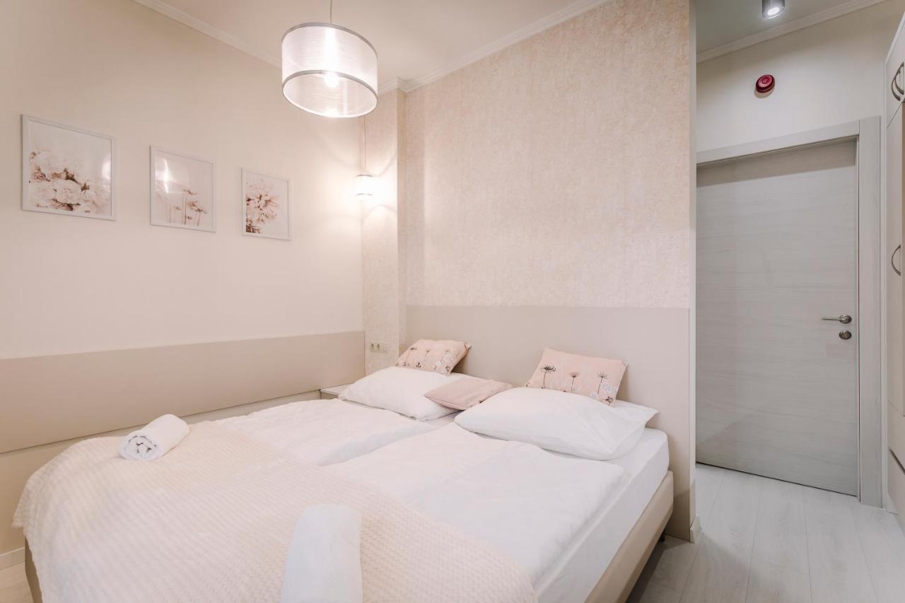 Soho Apartmanhaz Γκιόρ Εξωτερικό φωτογραφία