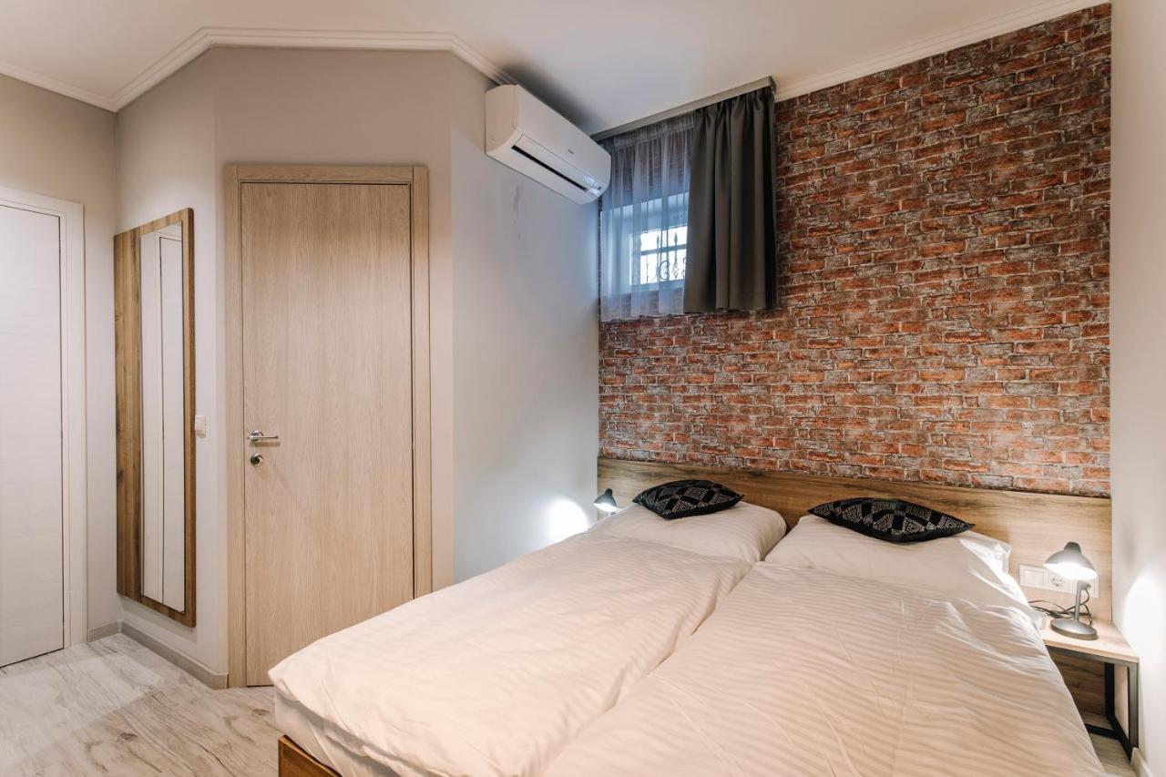 Soho Apartmanhaz Γκιόρ Εξωτερικό φωτογραφία