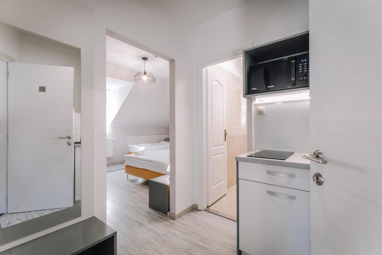 Soho Apartmanhaz Γκιόρ Εξωτερικό φωτογραφία