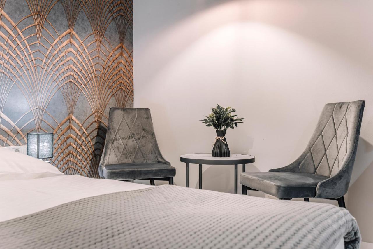 Soho Apartmanhaz Γκιόρ Εξωτερικό φωτογραφία