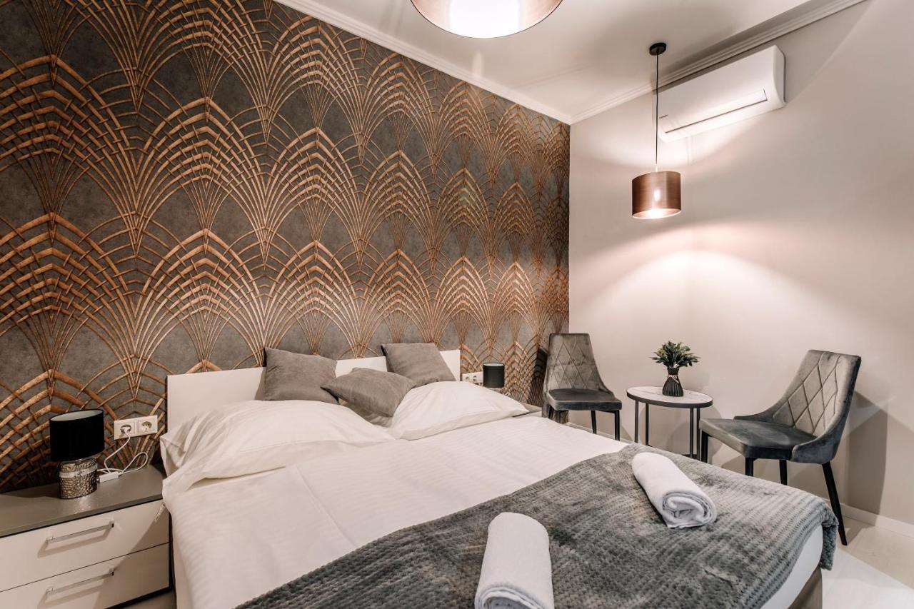 Soho Apartmanhaz Γκιόρ Εξωτερικό φωτογραφία